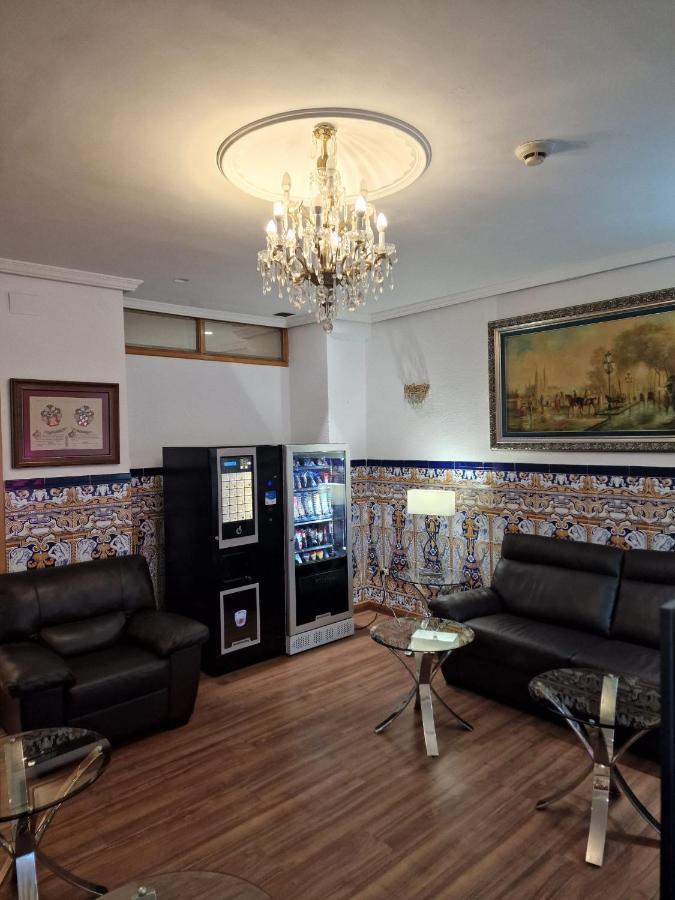 Hostal Colon Getafe Exterior foto