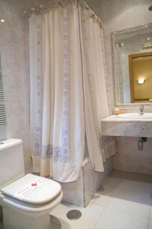 Hostal Colon Getafe Cameră foto